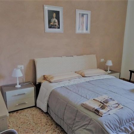 Sa Rosa E Su Trapperi Bed & Breakfast Oschiri Eksteriør bilde