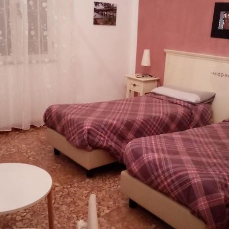 Sa Rosa E Su Trapperi Bed & Breakfast Oschiri Eksteriør bilde