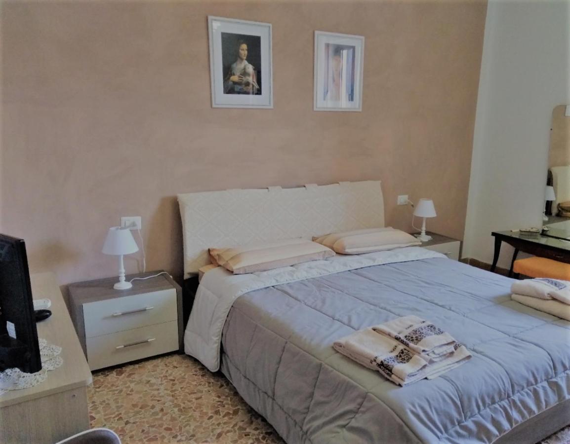 Sa Rosa E Su Trapperi Bed & Breakfast Oschiri Eksteriør bilde