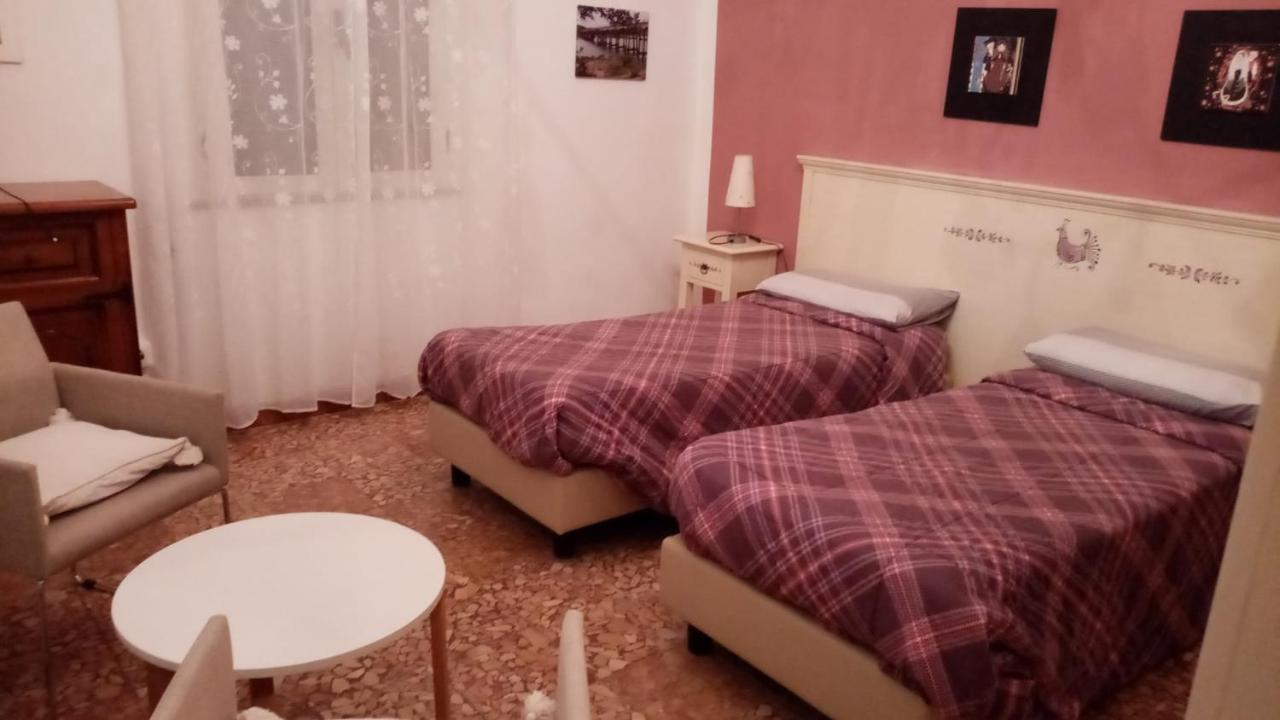 Sa Rosa E Su Trapperi Bed & Breakfast Oschiri Eksteriør bilde