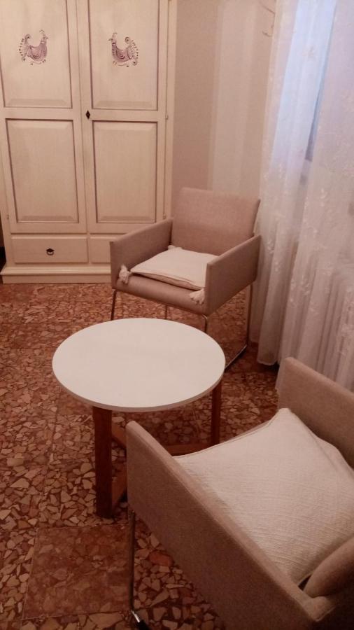 Sa Rosa E Su Trapperi Bed & Breakfast Oschiri Eksteriør bilde